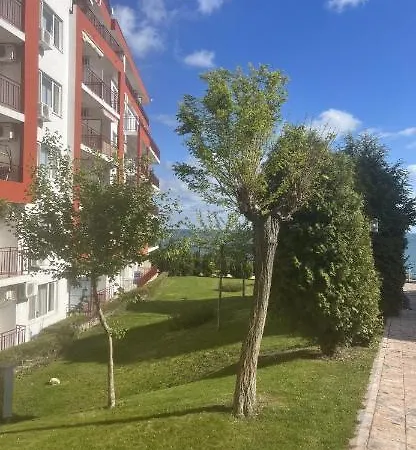 Марина Вю, Форт Нокс Apartament Święty Włas