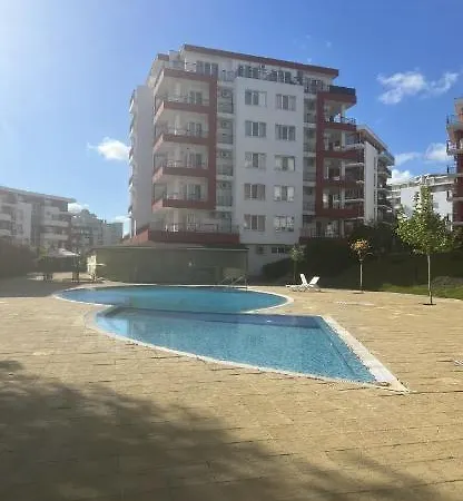 Марина Вю, Форт Нокс Święty Włas