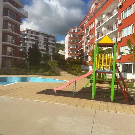 Марина Вю, Форт Нокс Apartament Święty Włas